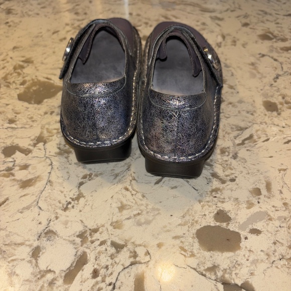 Women’s Alegria Dena Gray Metallic Ice Neoprene Slip On Clog 38 - Picture 4 of 5